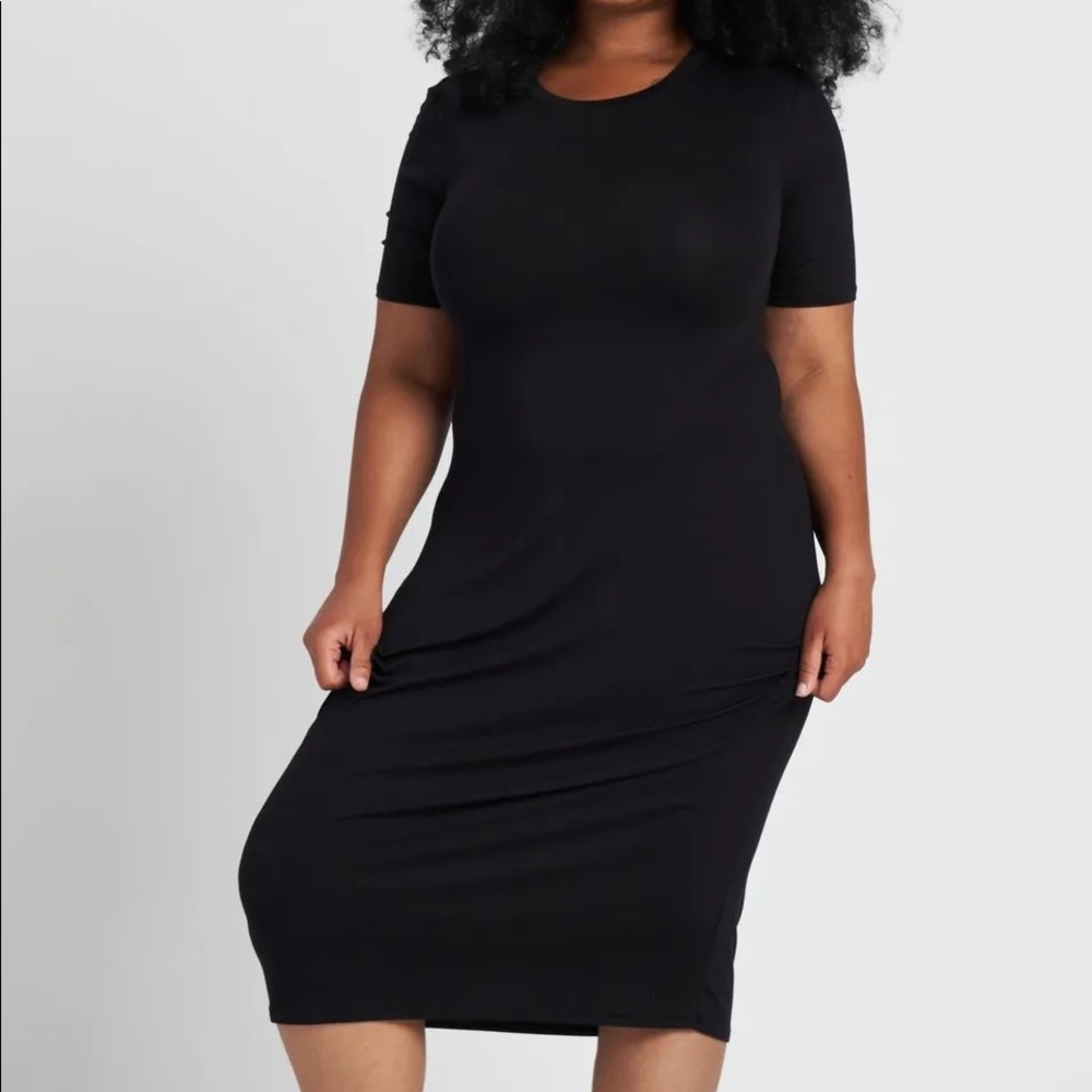 Universal Standard SS Crew Neck Black Dress 2XS